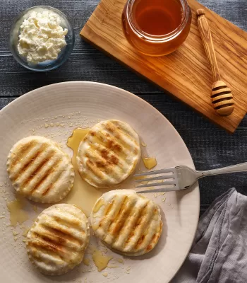 “Sfakiani” Sour Myzithra Pie Mini  8cm Cretan Cuisine